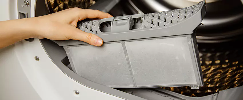 Signs Of A Clogged Dryer Lint Trap in Largo, Florida